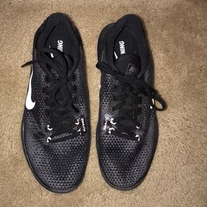 Nike black training shoe sz 8, worn twice flywire